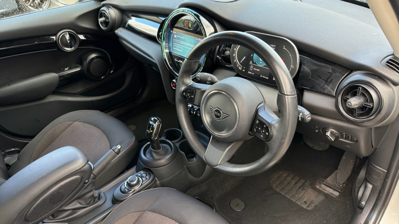 MINI Hatchback 1.5 Cooper Classic 5dr Auto Petrol Hatchback